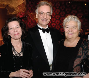 Ann Gunter, Julian Raby and Nurhan Atasoy
