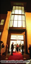 RED CARPET OUTSIDE OF ARTEFACTO?