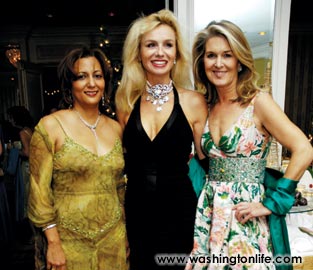 Ninerva Espinal, Jellie van Eenennaam, and Nini Ferguson