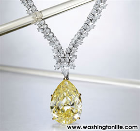 Queen Rania Al-Abdullah of Jordan and Honorary Chair First Lady Laura Bush