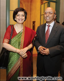 Kiran Pascha and Institute trustee Tarun Das