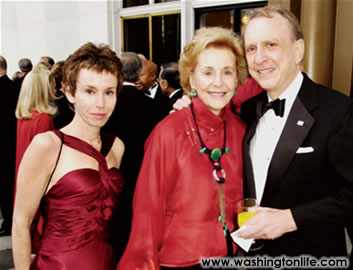 Meryl Chertoff, with Joan Specter and Sen. Arlen Specter