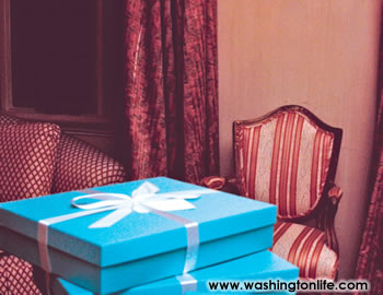 Tiff any & Co. provided each S&S winner with silver-framed portraits