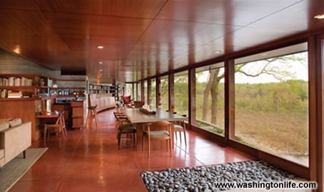 The half-moon space overlooking the Potomac