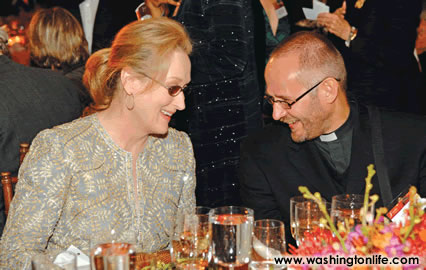 MERYL STREEP and Rev. JOHANNES HEATH at the 2007 ICRW Awards Gala held on March 7th at Union Station. Photo by Kaveh Sardari.