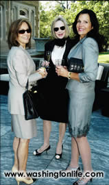 Irma Resheff sky, Caroline Ballantyne and Juliana Zoto