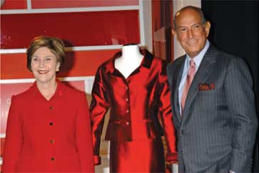 designer Oscar de la Renta)