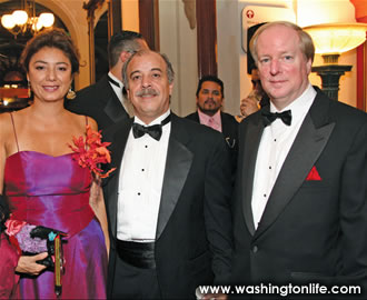 Claudia Salazar, Mauricio Su&aacute;rez and Weber Shandwick